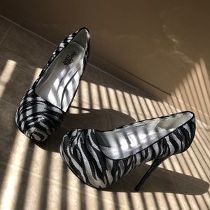 Sparkly Silver  And  Black  Zebra Heels 🦓😍